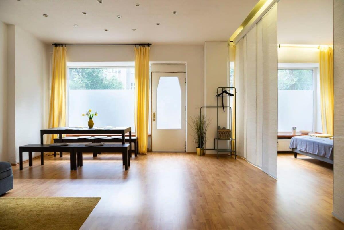 One Bedroom Neukoelln Apartment